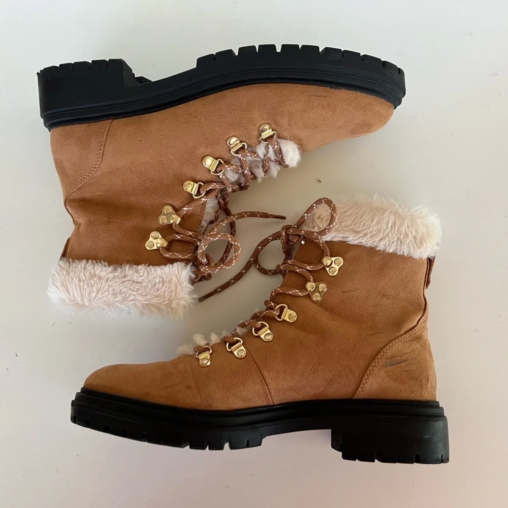 J. Crew Factory Faux-Fur Lace Up Winter Hiking Boots in Chestnut Brown, size 9